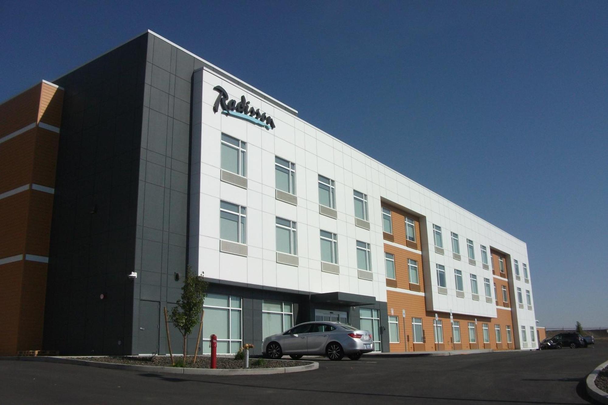 Radisson Hotel Pendleton Airport Exterior foto